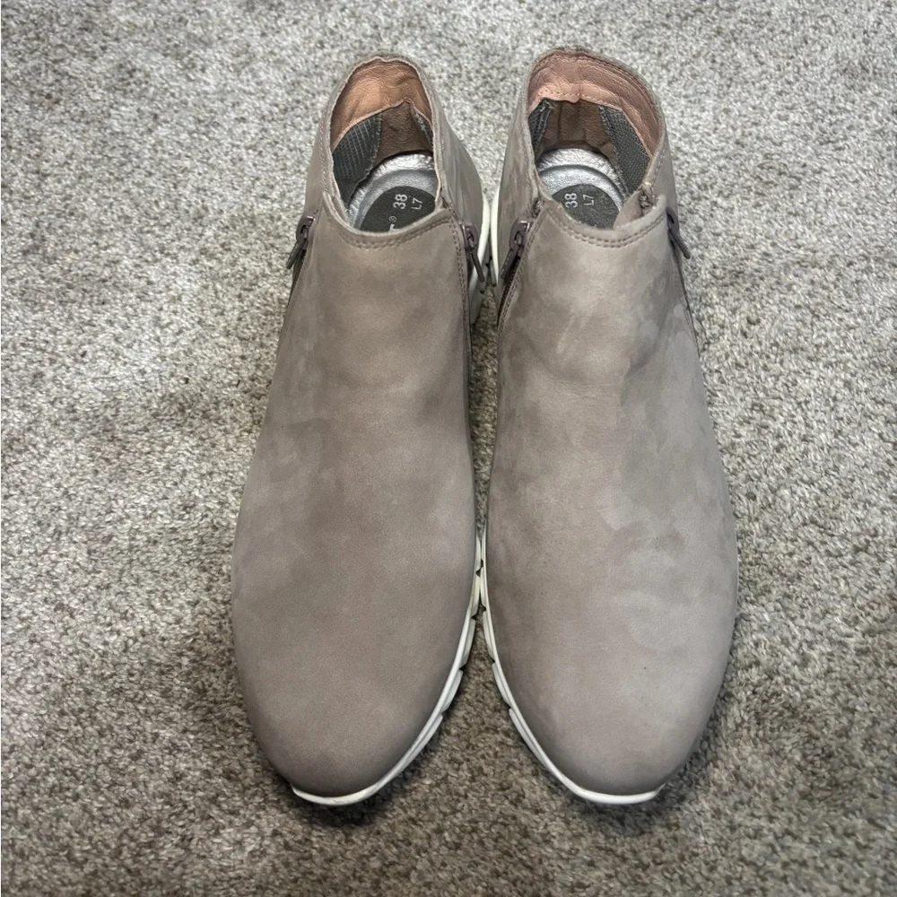 Naot zodiac womens